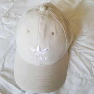 NWOT Adidas Suede like relaxed fit baseball hat